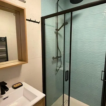 Cozy Avec Jardinet Prive Proche Thermes - Fr-1-503-177 * بالاروك ليه بان